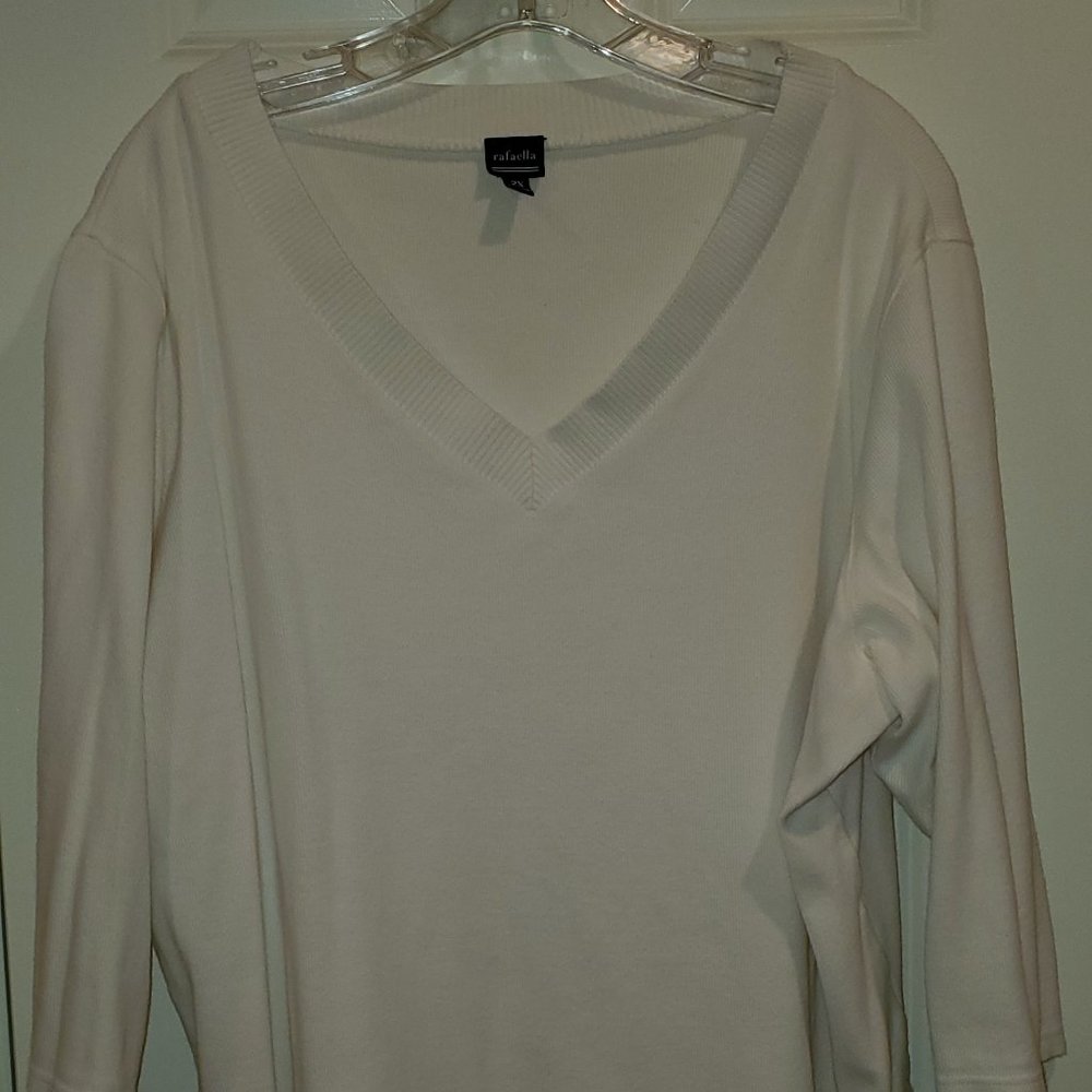 Ivory Rafaella V-neck Sweater - Picture 3 of 6